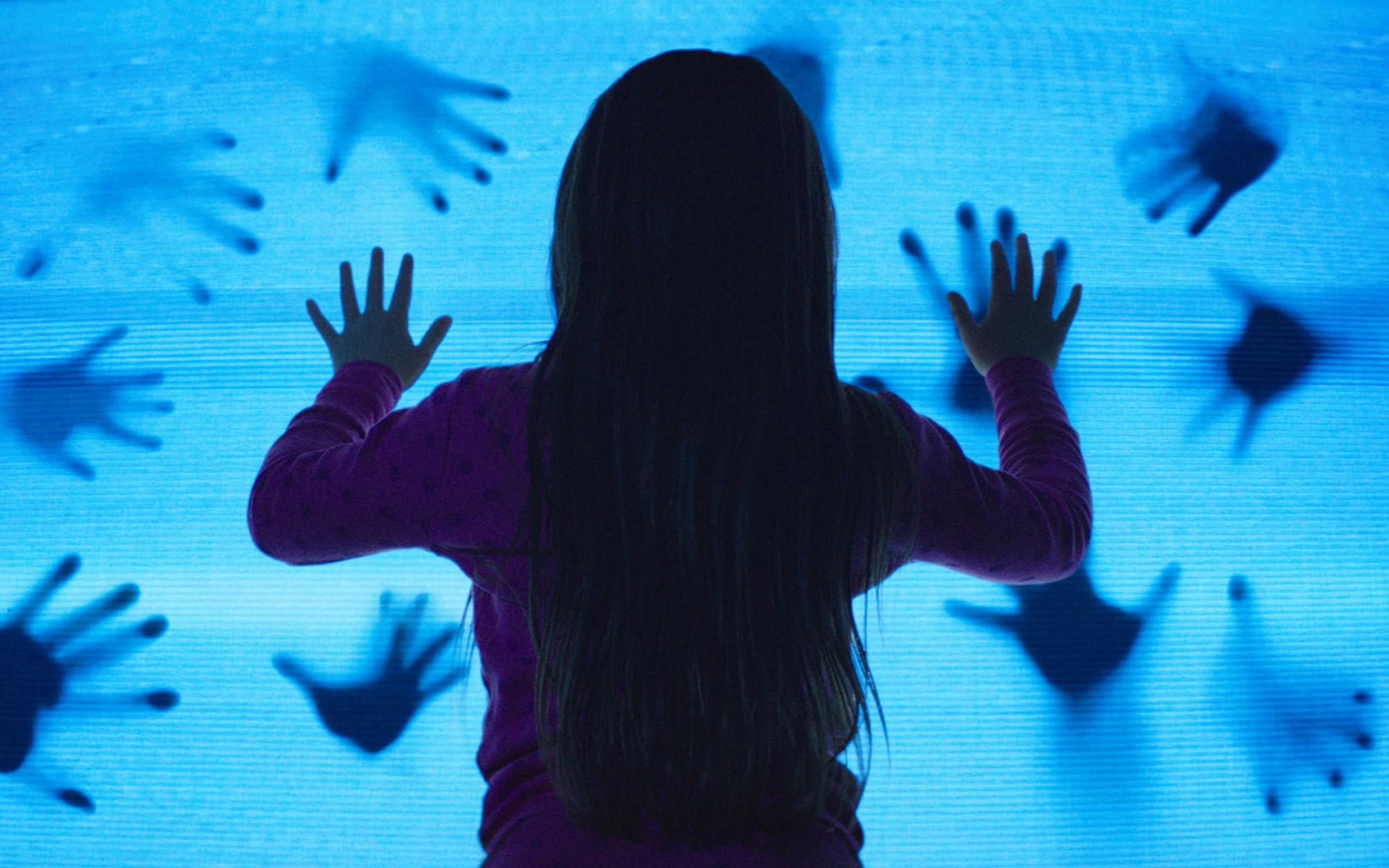 Why POLTERGEIST Still Scares Me, How Watching Horror Films Can Help Your Relationship, and More!
